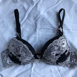 Victoria’s Secret dream angels bra